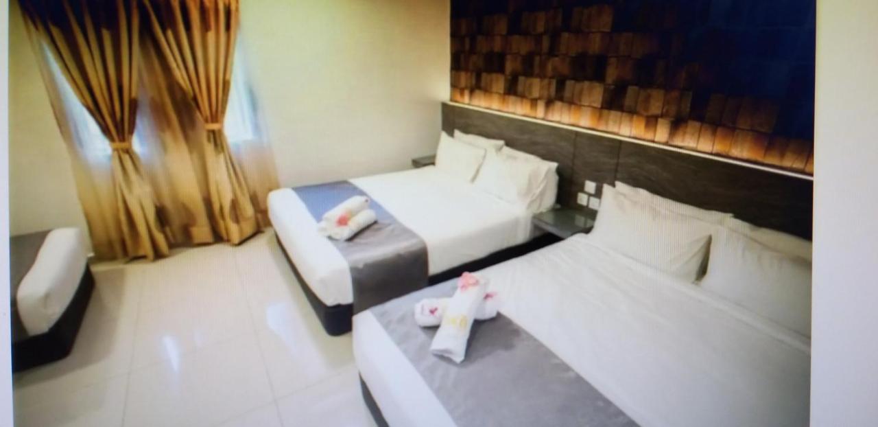 Im 96 Villa Kuantan Exterior photo