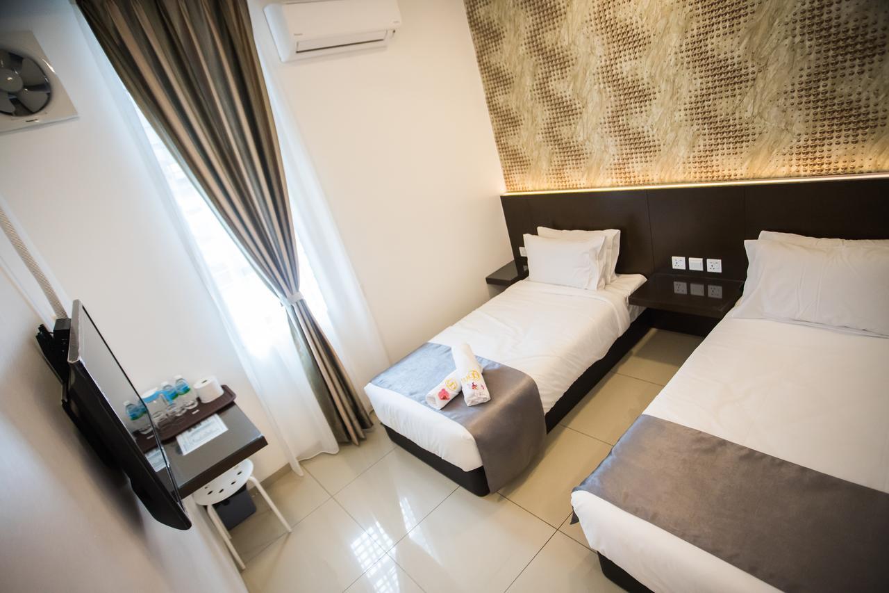 Im 96 Villa Kuantan Exterior photo