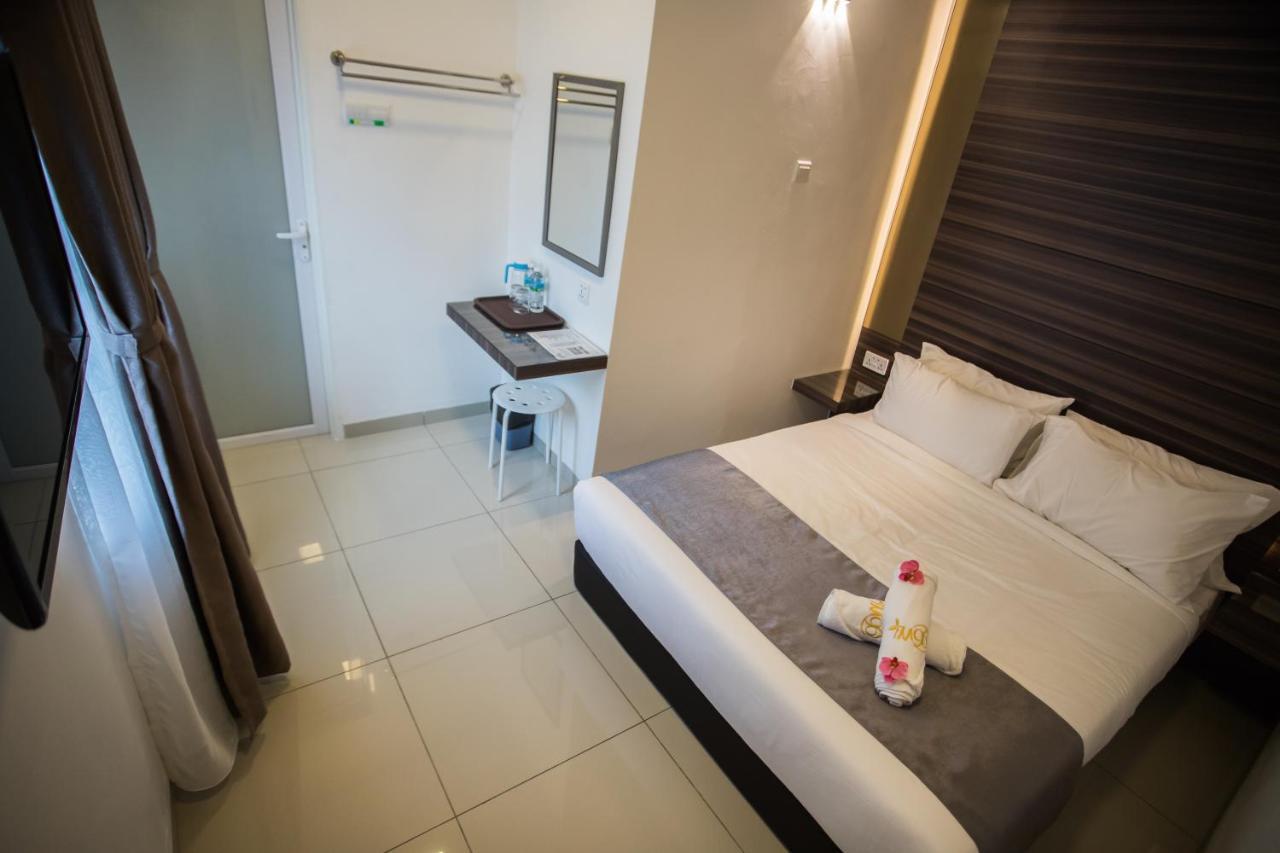Im 96 Villa Kuantan Exterior photo