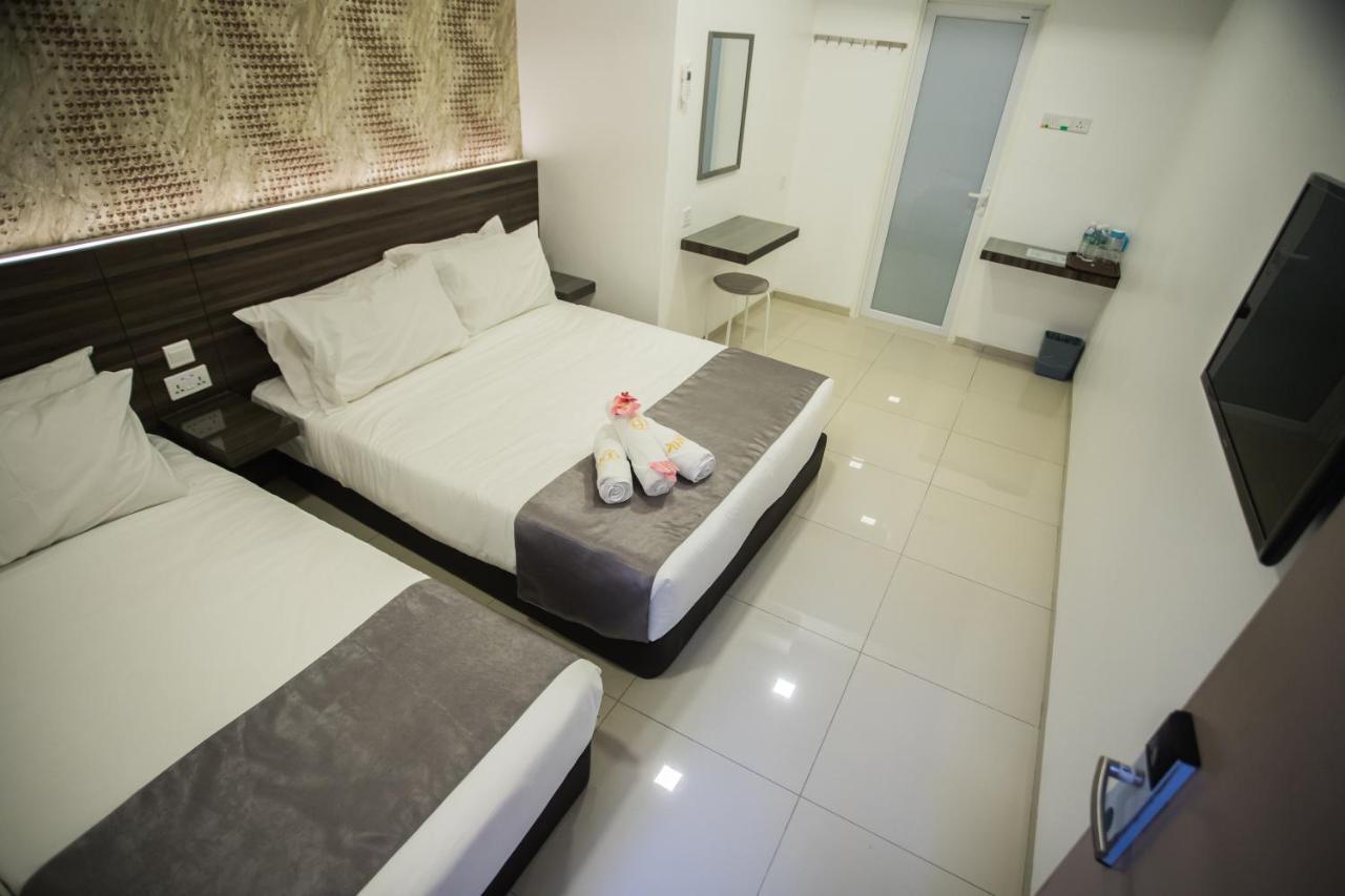 Im 96 Villa Kuantan Exterior photo